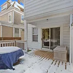 Greenridge Getaway:Near Universities & Attractions